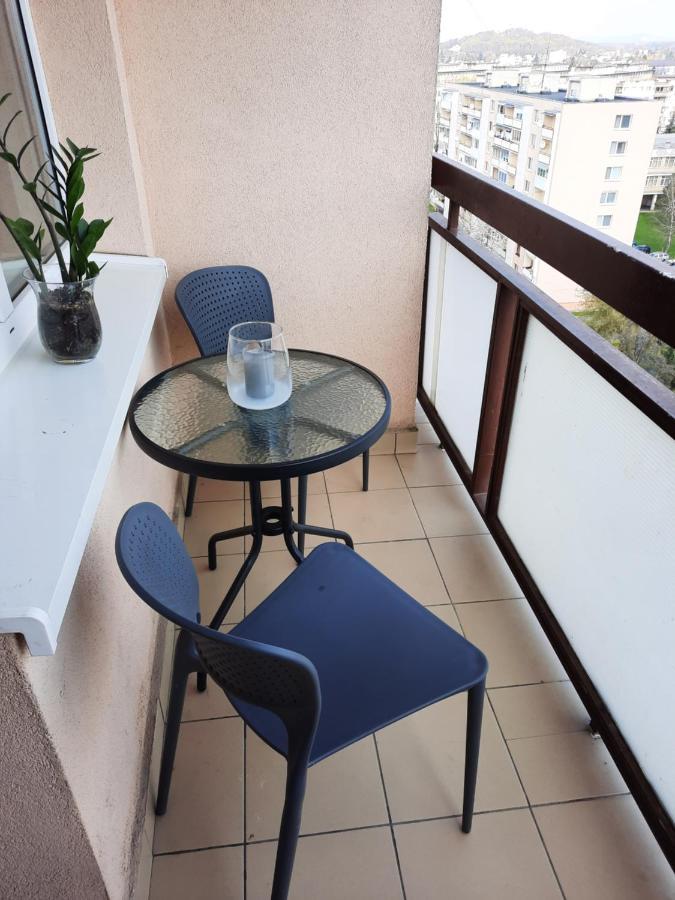 Utulny Apartman Blizko Centra Михаловце Екстериор снимка