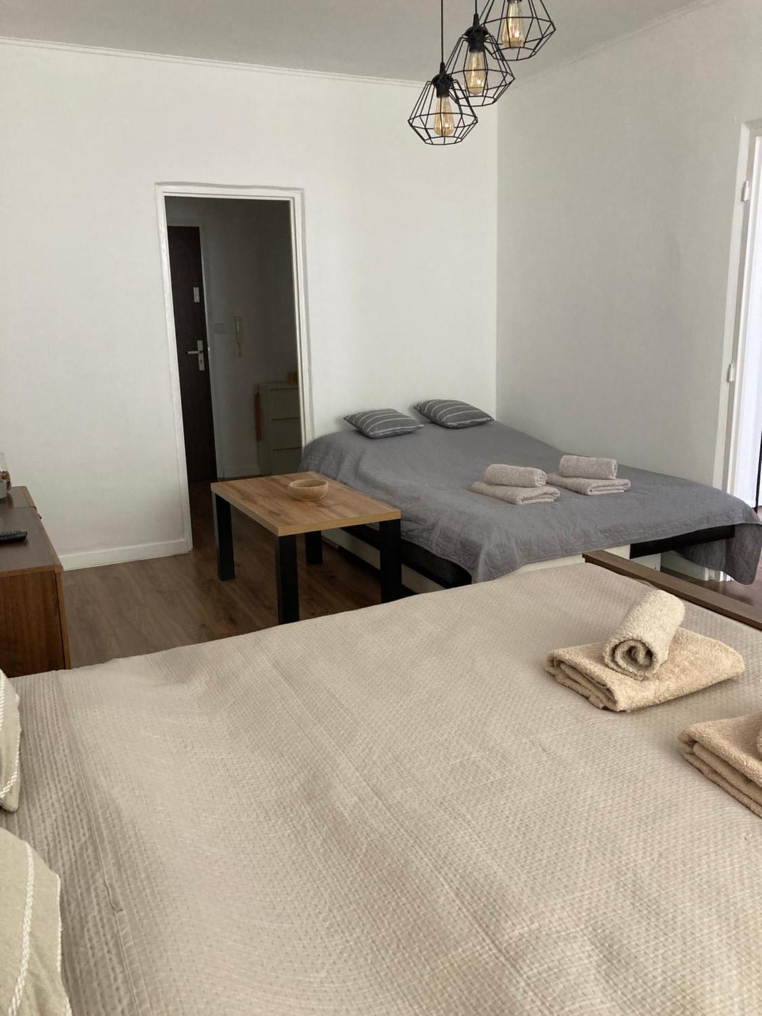 Utulny Apartman Blizko Centra Михаловце Екстериор снимка