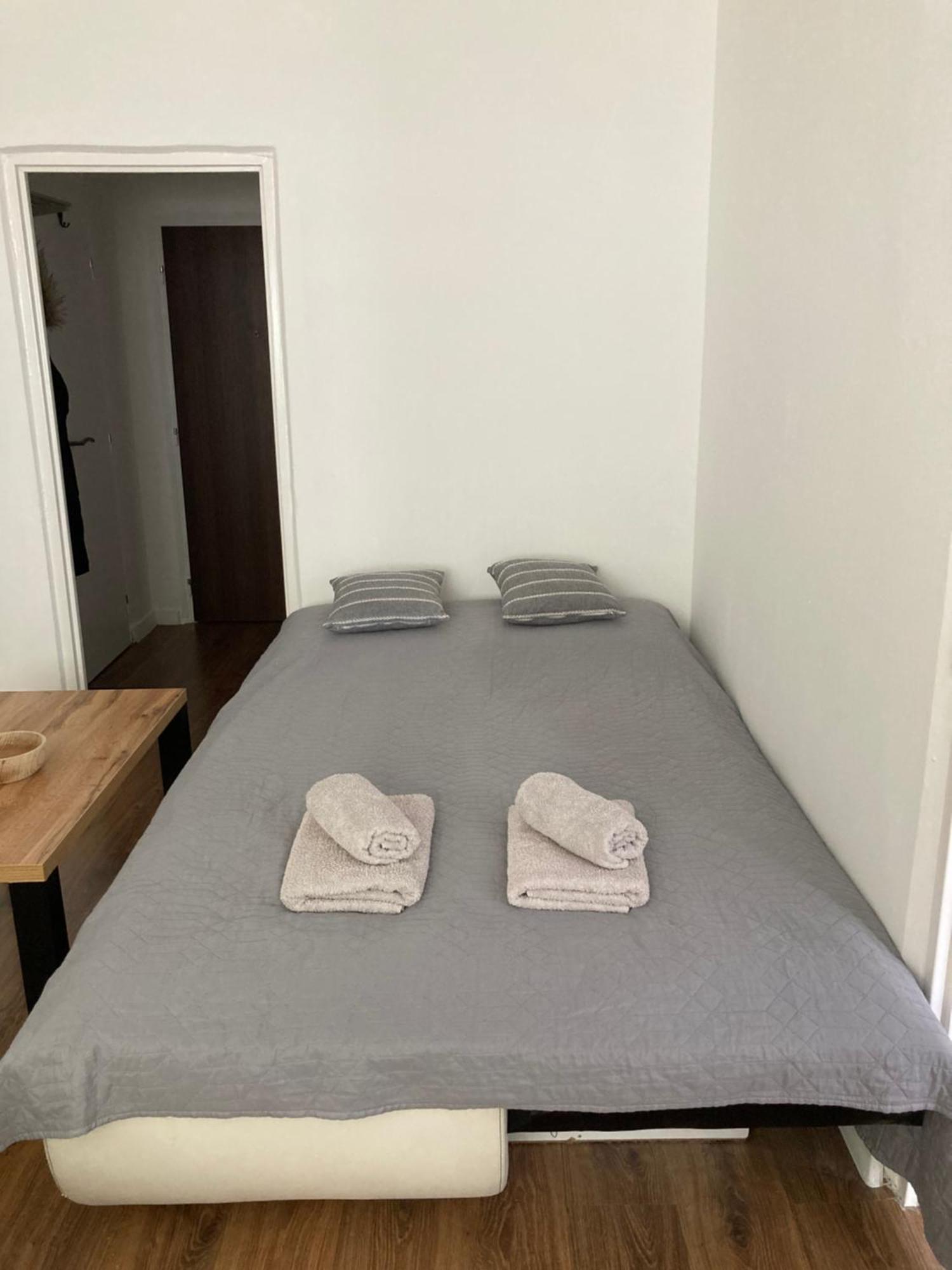 Utulny Apartman Blizko Centra Михаловце Екстериор снимка
